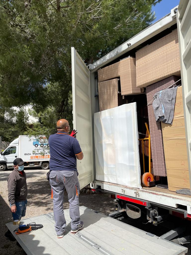 mudanza internacional ibiza suiza camion4 12