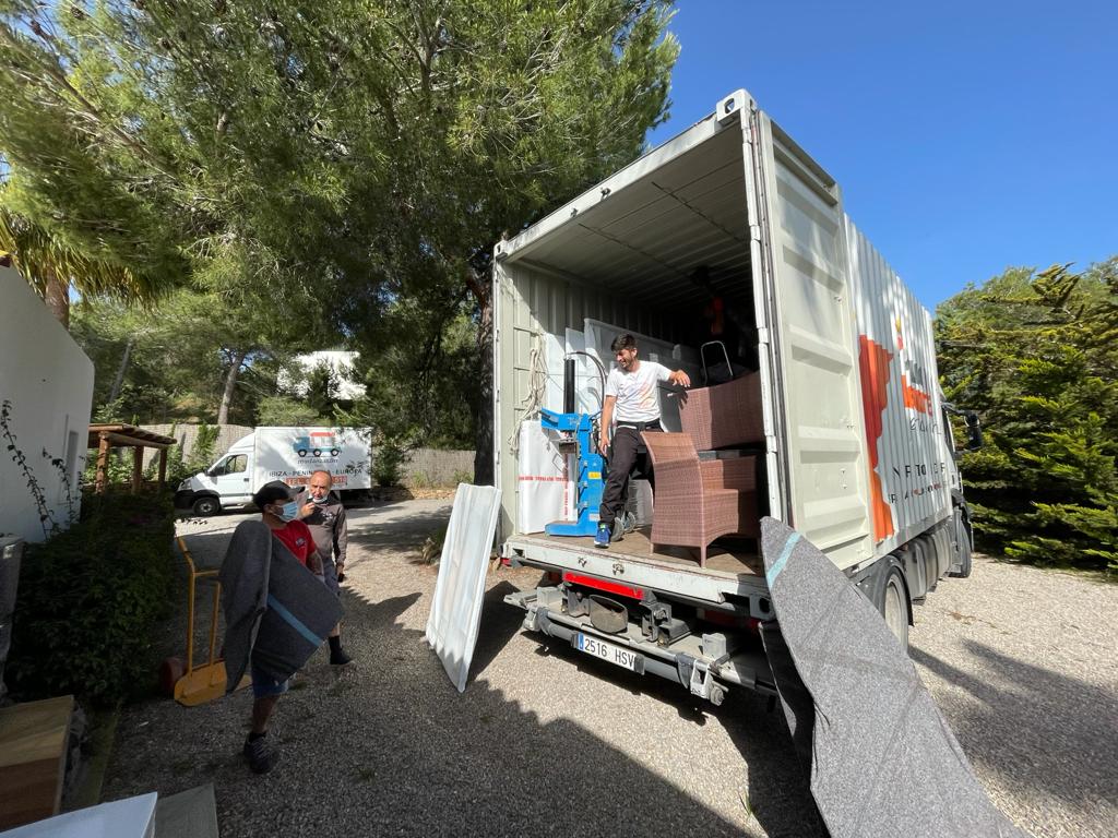 mudanza internacional ibiza suiza camion4 12