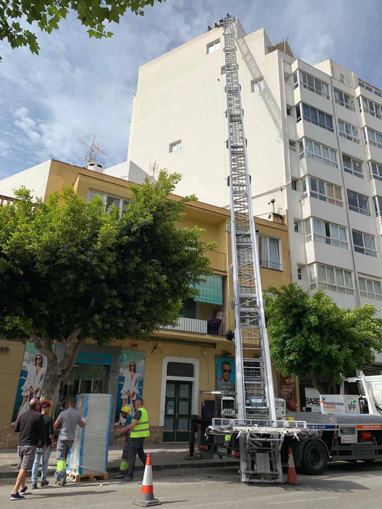 Mudanza Grua Ibiza 01