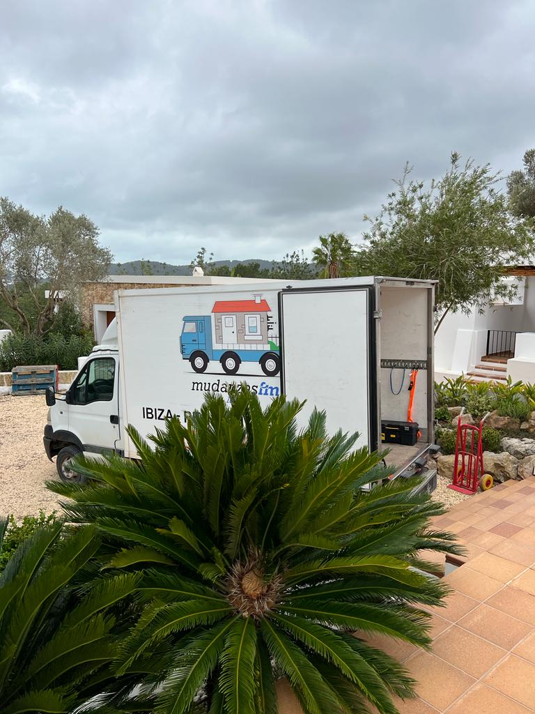 Mudanza Alto Standing Villa Ibiza 05