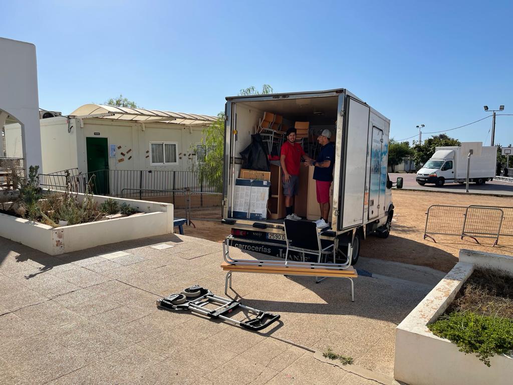 Mudanza Mobiliario Colegio Formentera 19