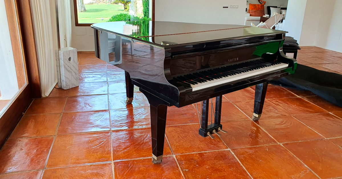 Mudanza especial de piano (Ibiza a Madrid)